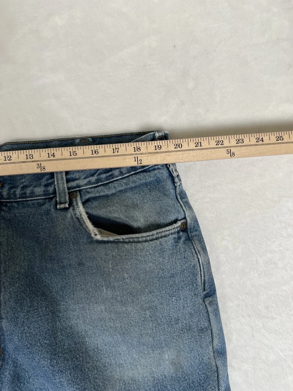 Vintage Carhartt Insulated Lined Denim Jeans Men's Size 40x32 Blue Medium Wash